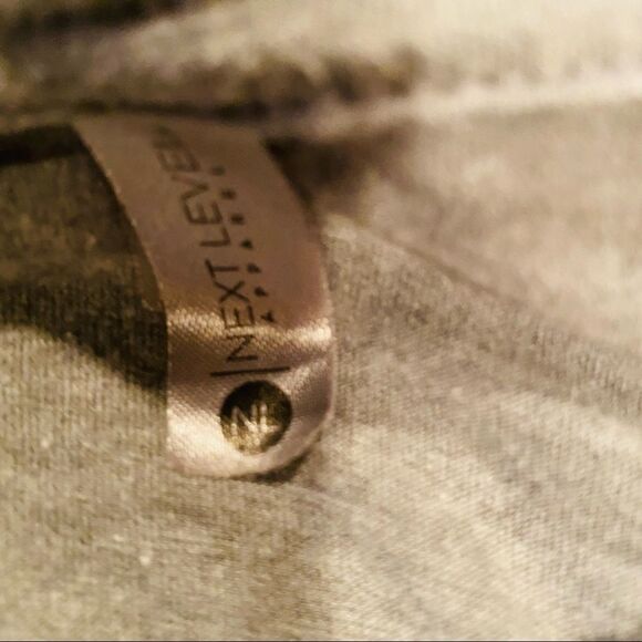 Next Level Crawfish Grey T-Shirt Size Large - Picture 6 of 11